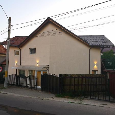 Tourist B&C Hotel Curtea de Argeş Eksteriør billede