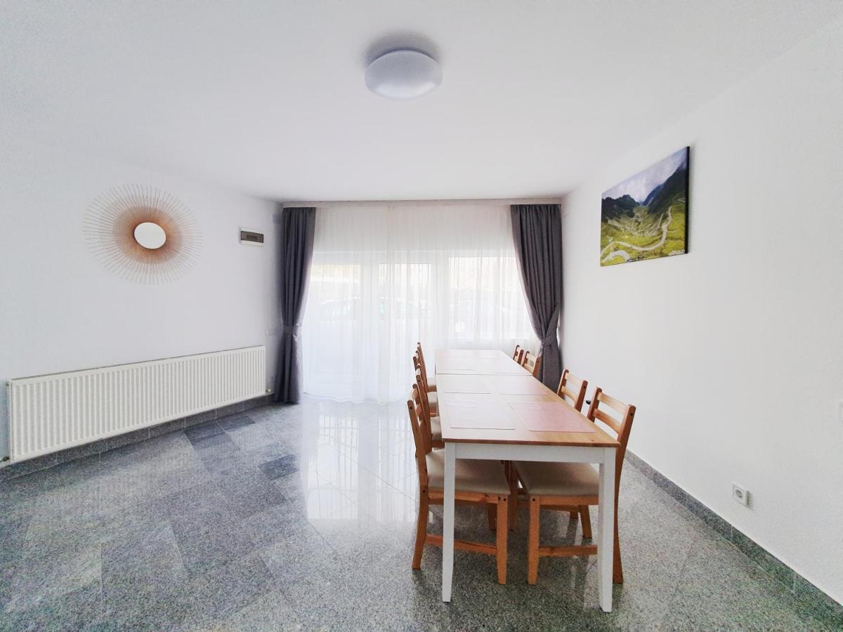 Tourist B&C Hotel Curtea de Argeş Eksteriør billede