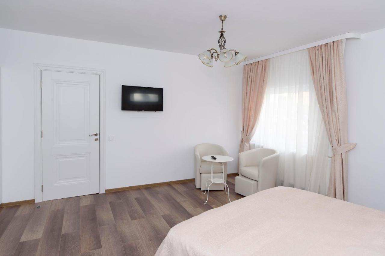 Tourist B&C Hotel Curtea de Argeş Eksteriør billede