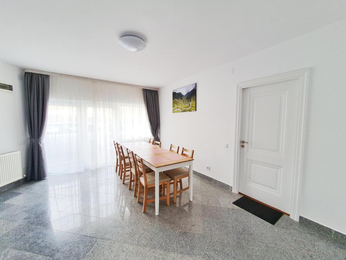 Tourist B&C Hotel Curtea de Argeş Eksteriør billede