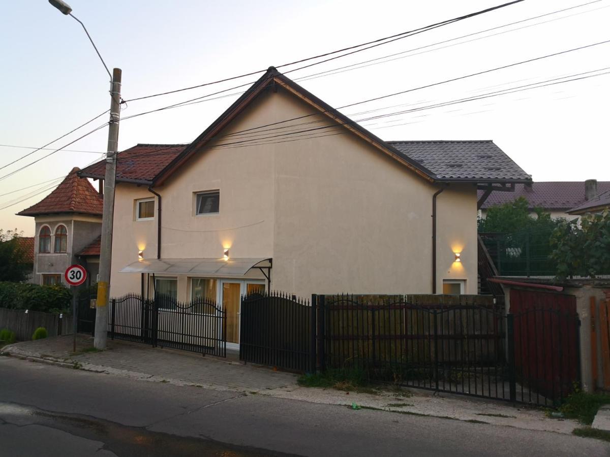 Tourist B&C Hotel Curtea de Argeş Eksteriør billede